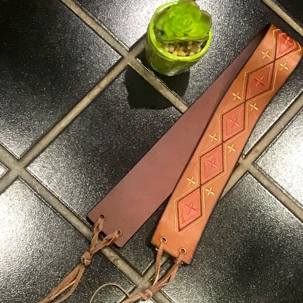 🟠 American Eagle Outfitters Hobo Belt